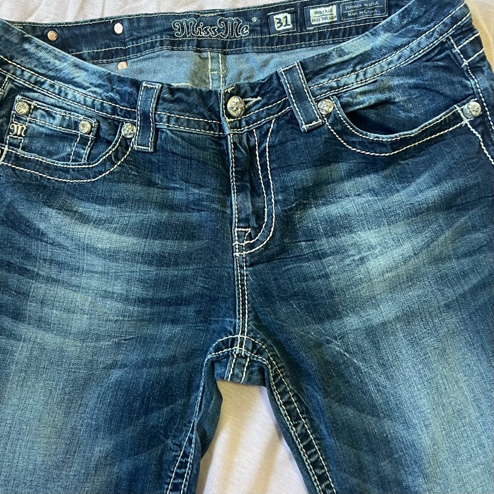 Miss Me: Mid-rise Easy Embroidered Faux Flap Pocket Bermuda Shorts - Picture 8 of 10